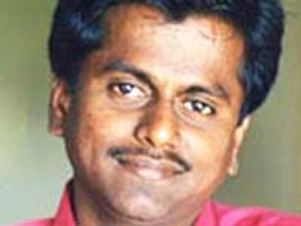 Murugadoss signs Saravanan for home production
