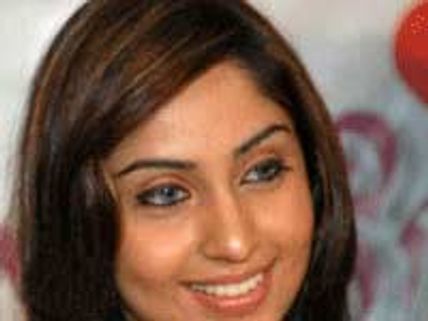 Aishwarya Nag back in Kannada with Vigna