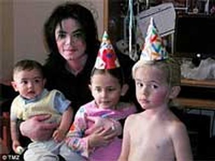 Michael Jackson’s kids attend school for the first time