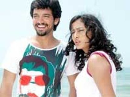 Pancharangi - Movie Review