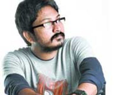 Vishnuvardhan flies to Tollywood