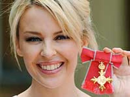 Kylie Minogue facing cancer drugs side effect