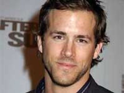 Ryan Reynolds puts fatherhood on hold