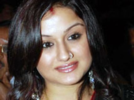 Sonia Agarwal returns