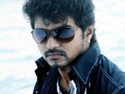 Vijay's Kaavalan postponed