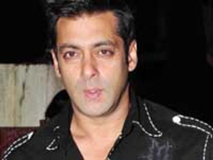 Dabangg Salman's nocturnal fan frenzy in Norway 