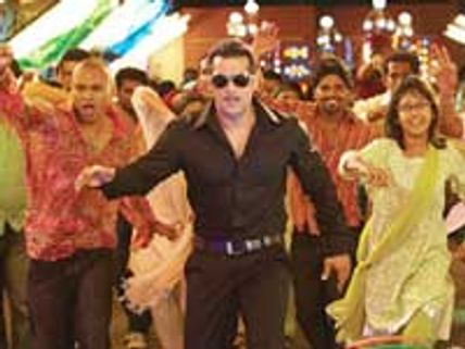 Salman's Dabangg creates waves in Pakistan