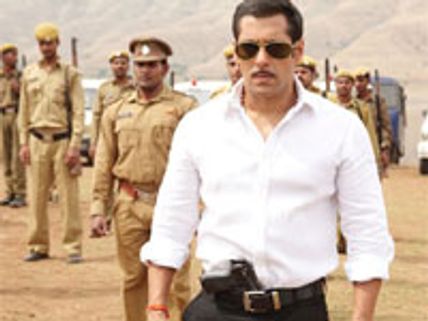 Salman confused over Sonakshi's twin brothers