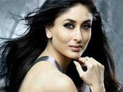 Kareena Kapoor breaks down in tears!