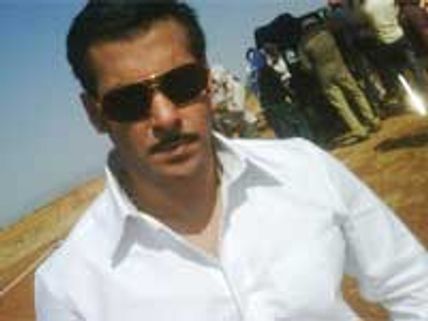 Salman's die-hard fan comes to Mumbai to see him
