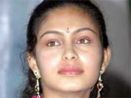 Abhinaya to play Puneet's sister in Nadodigal remake 