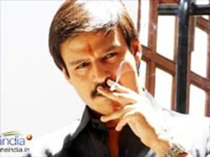 Rakta Charitra – Review: A ridiculous show of violence