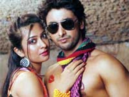 Sandalwood faces theatre problem again