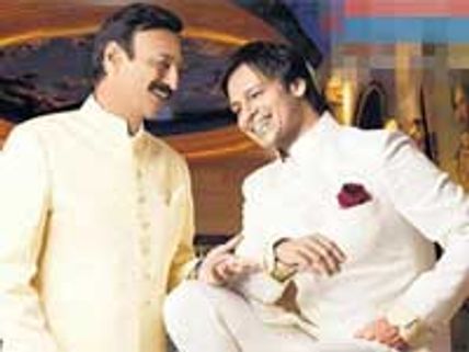 Vivek Oberoi shoots with dad for the first time