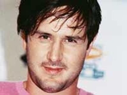 David Arquette’s late-night party with gorgeous Brit girl