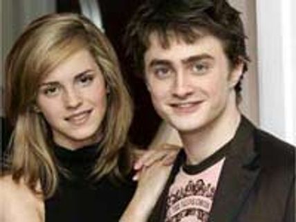 Topless kiss with Radcliffe was awkward: Emma Watson