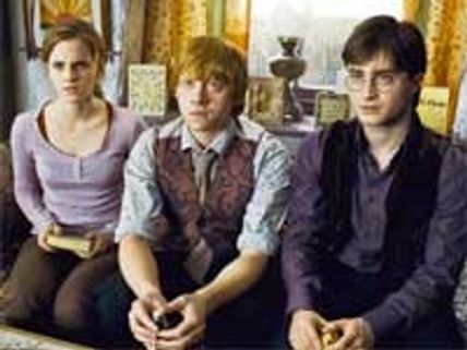 Deathly Hallows leaked on internet