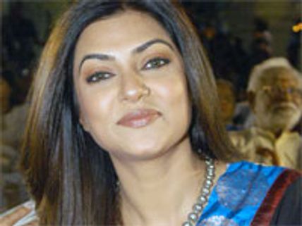 Sushmita takes off her shirt for Kangana