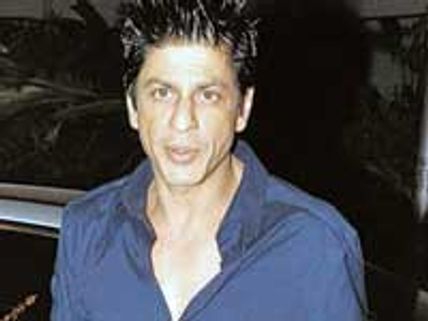 Shahrukh runs into trouble with Shiv Sena