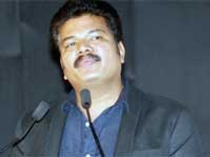 Shankar's 3 Idiots remake titled Moovar