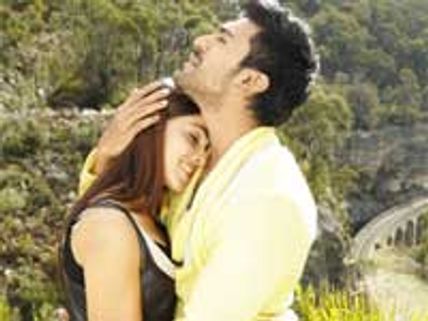 Orange gets thumbs down from critics