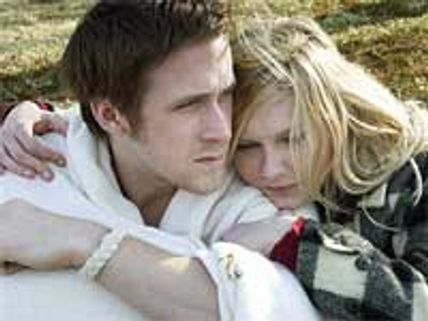 Kirsten Dunst forgot topless scene with Ryan Gosling