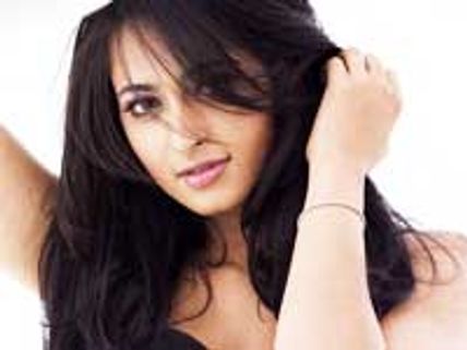 Anushka appeals youth to keep condoms like a cell