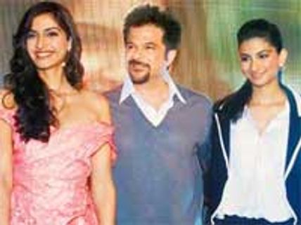 Kapoor khandaan spending New Year in Goa