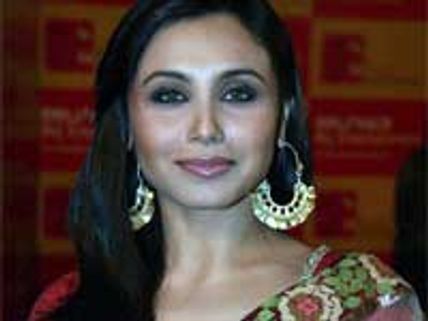 Rani Mukherjee sings praises of Aamir, Shahrukh