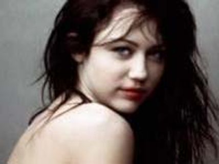 Miley Cyrus celebrates 18th b’day with a bong