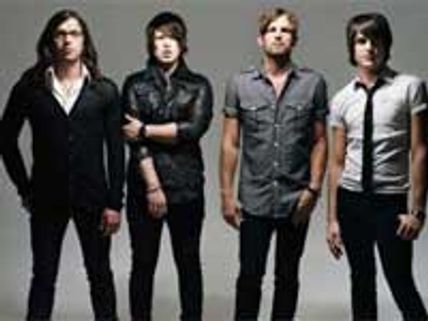 Kings of Leon scrap last 2010 gig after blaze