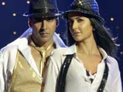 Katrina hit Akshay hard with her elbow