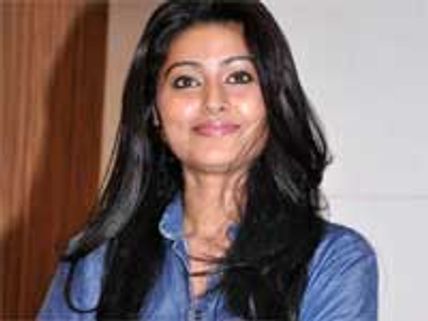 No one touched my hips, says Sneha