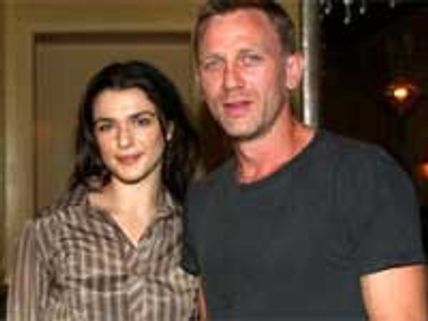 Daniel Craig, Rachel Weisz ‘look cozy’ during Christmas