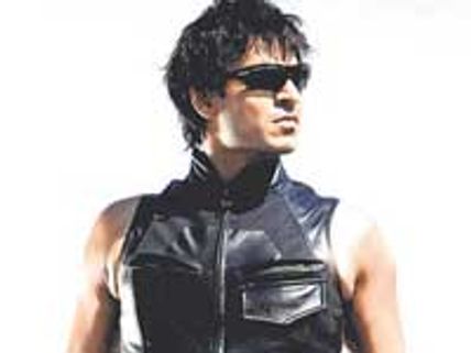 Vivek Oberoi plays tennis at Chennai Open