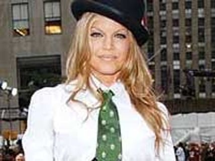 Fergie lives it up aboard P Diddy’s yacht