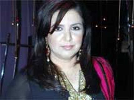 Farah surprised by Sajid on her birthday
