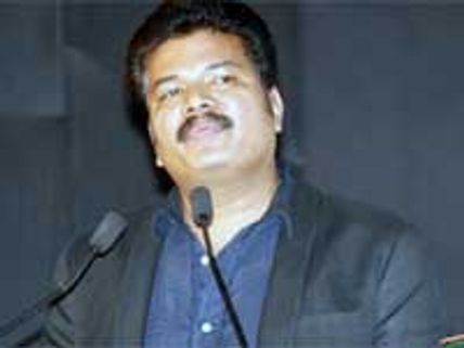 Shankar shelving 3 Rascals-Moovar?