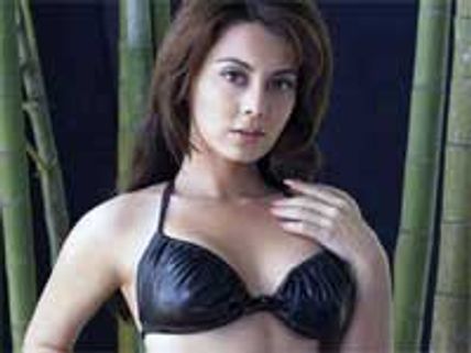 Wishing Minissha Lamba a very happy birthday