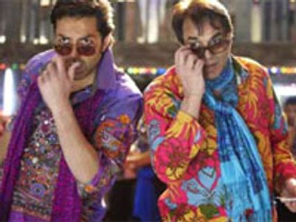 The Deols bang with Yamla Pagla Deewana!