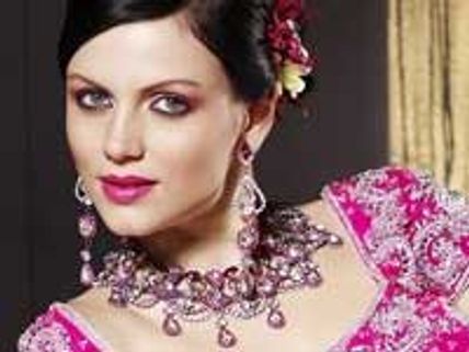 Pantyless outing was an accident – Yana Gupta
