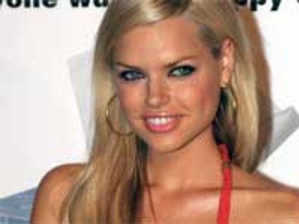 Sophie Monk engaged to long-time friend Jimmy Esebag