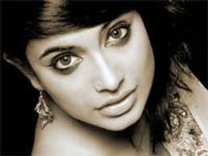 Sarah Jane Dias playing Gabbar Singh's love interest!