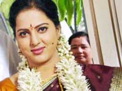 Yamuna shooting for Josh remake in Bangalore?