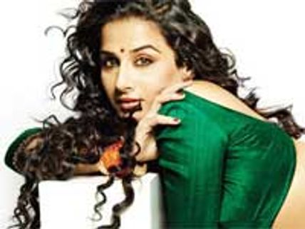 Pregnant Vidya Balan bans smoking