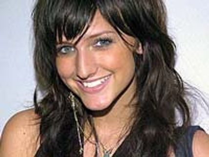 Ashlee Simpson files for divorce from Pete Wentz