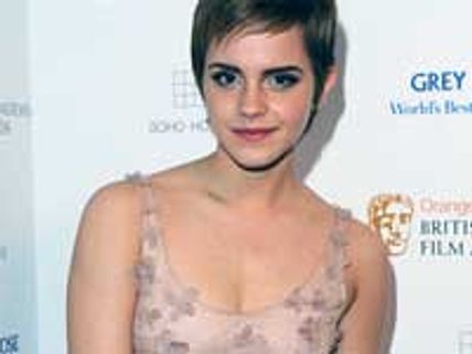 Emma Watson suffers peek-a-boob wardrobe malfunction at Baftas
