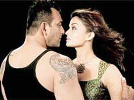 Aishwarya as Munnabhai's wife in Satte Pe Satta remake?
