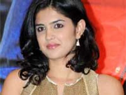 Deeksha Seth signs Chiyaan Vikram's next