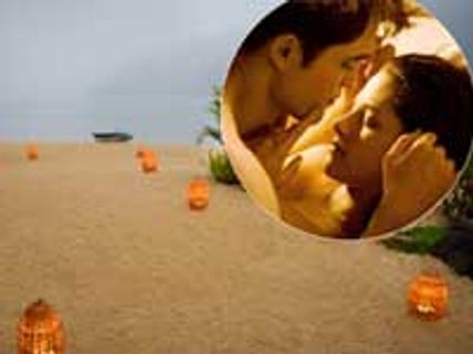 Robsten spotted kissing, dancing at pre-Oscars party?